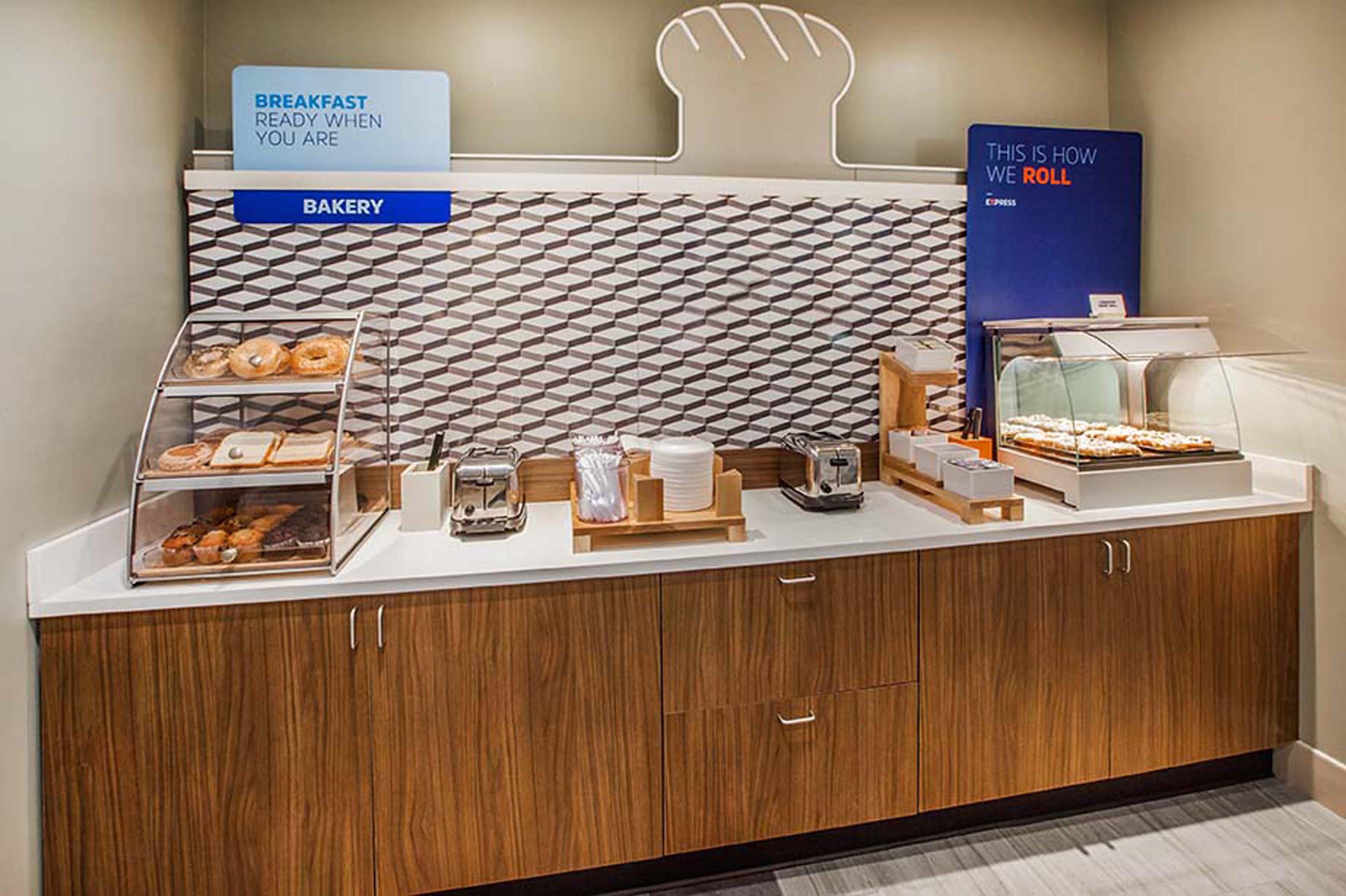 Holiday Inn Express Hotel & Suites Minot South By Ihg Kültér fotó