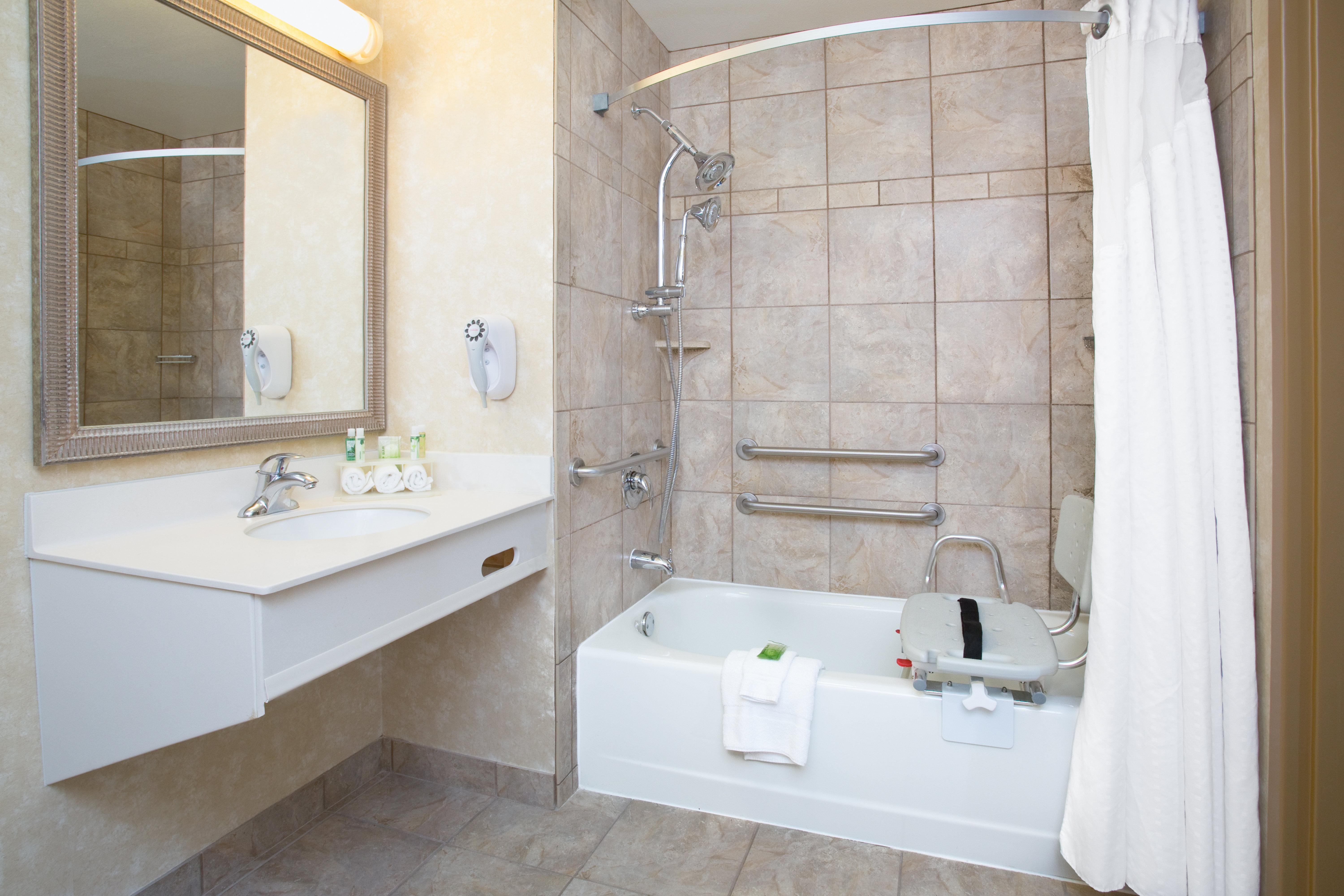 Holiday Inn Express Hotel & Suites Minot South By Ihg Kültér fotó